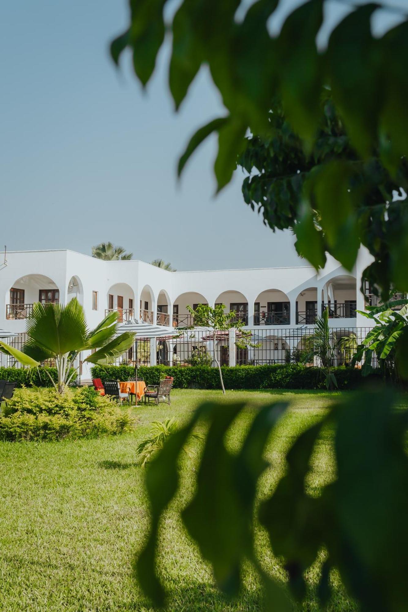 Harmony Resort Boutique Hotel Banjul Exterior foto